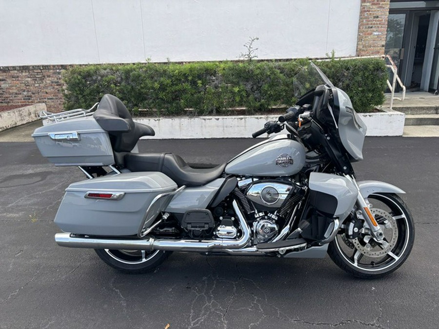 2025 Harley-Davidson Street Glide FLHXU - Ultra