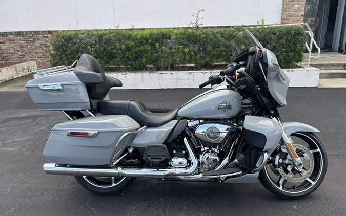 2025 Harley-Davidson Street Glide FLHXU - Ultra
