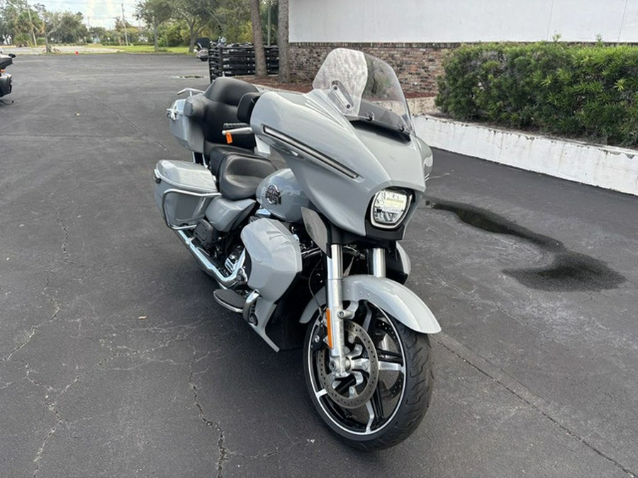 2025 Harley-Davidson Street Glide FLHXU - Ultra