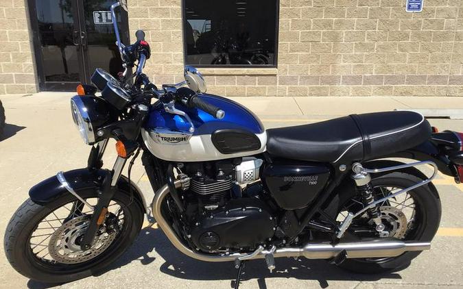 2022 Triumph Bonneville T100 Lucerne Blue/Fusion White