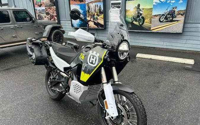 2025 Husqvarna Norden 901 Expedition