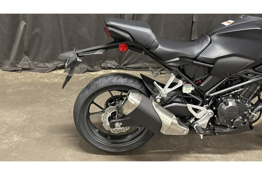 2025 Honda CB300R ABS