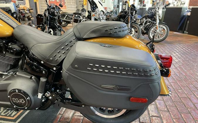 2023 Harley-Davidson FLHCS - Heritage Classic