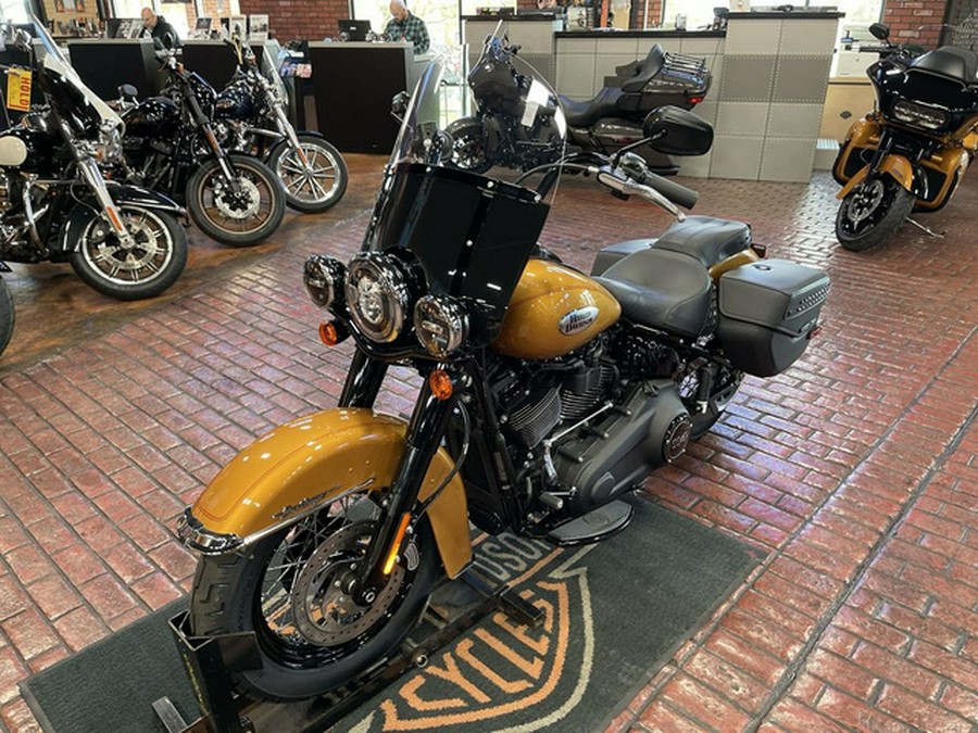 2023 Harley-Davidson FLHCS - Heritage Classic