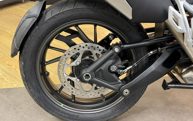 2026 Triumph Tiger 1200 Alpine Edition Satin crystal white