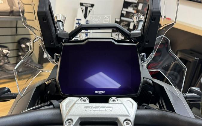 2026 Triumph Tiger 1200 Alpine Edition Satin crystal white