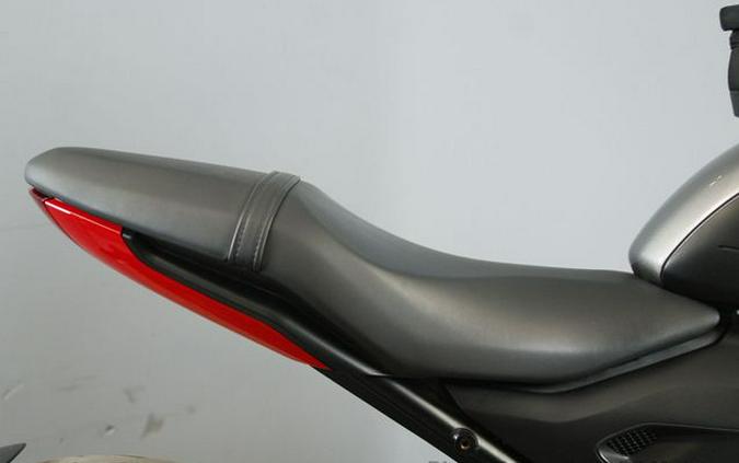 2023 Triumph Trident 660 Two-Tone