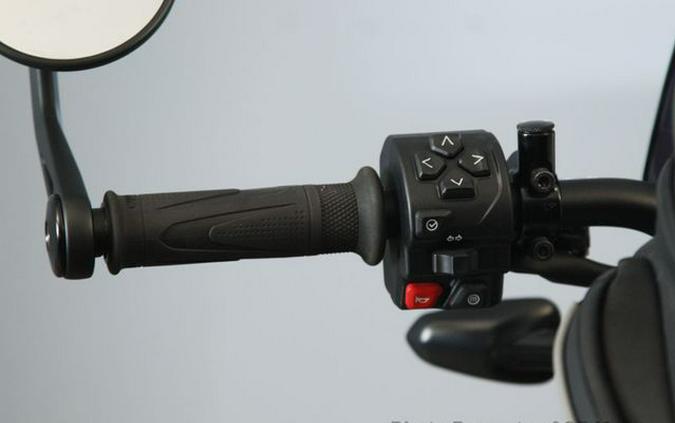 2023 Triumph Trident 660 Two-Tone