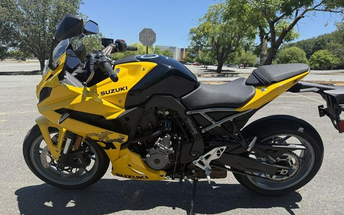 2024 Suzuki GSX 8R