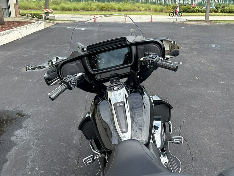 2025 Harley-Davidson Street Glide FLHXU - Ultra
