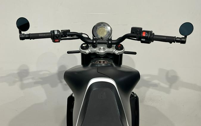 2019 Husqvarna Svartpilen 701