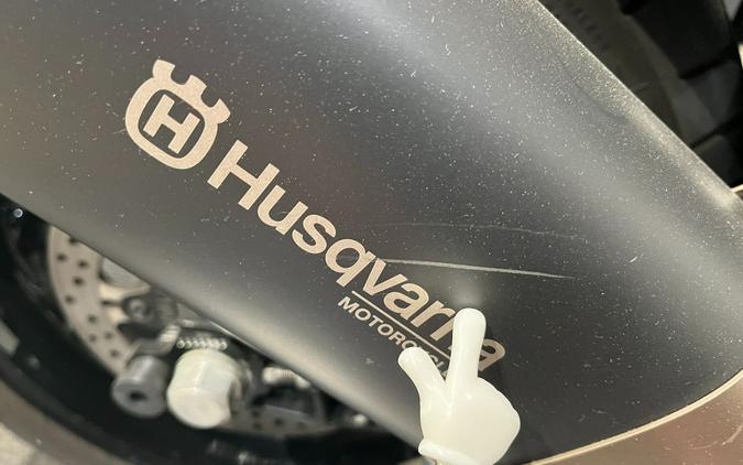 2019 Husqvarna Svartpilen 701