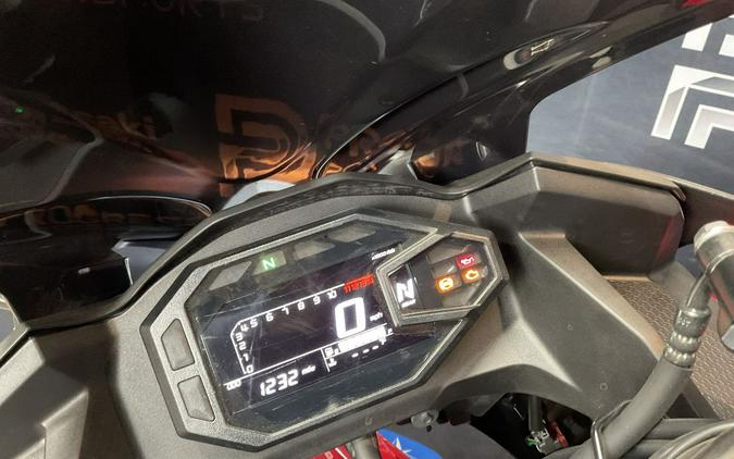 2025 Kawasaki Ninja® 500 ABS Passion Red/Metallic Flat Spark Black