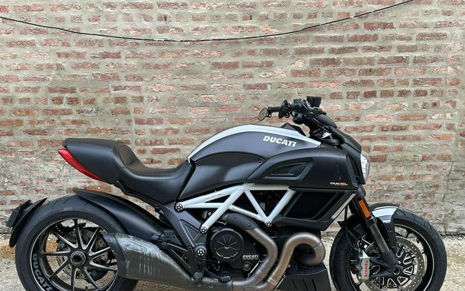 2015 Ducati Diavel Carbon