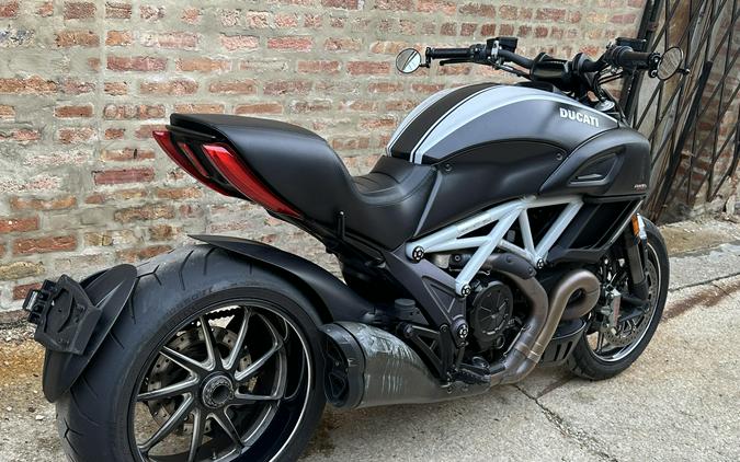 2015 Ducati Diavel Carbon