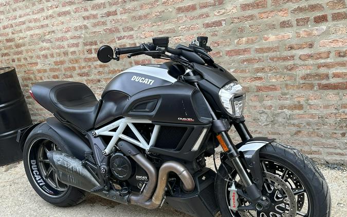 2015 Ducati Diavel Carbon