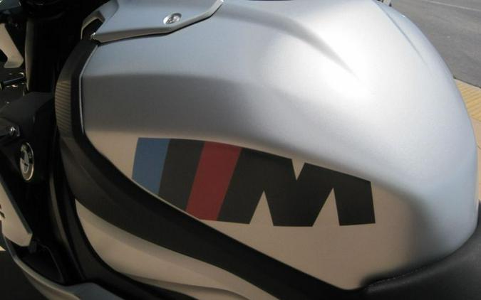 2026 BMW M 1000 R