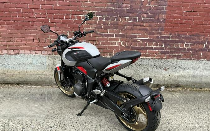 2026 Triumph TRIDENT 800