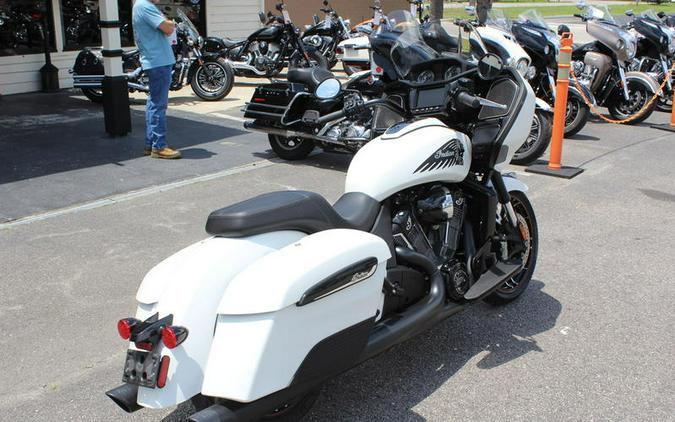 2021 Indian Motorcycle® Challenger® Dark Horse White Smoke