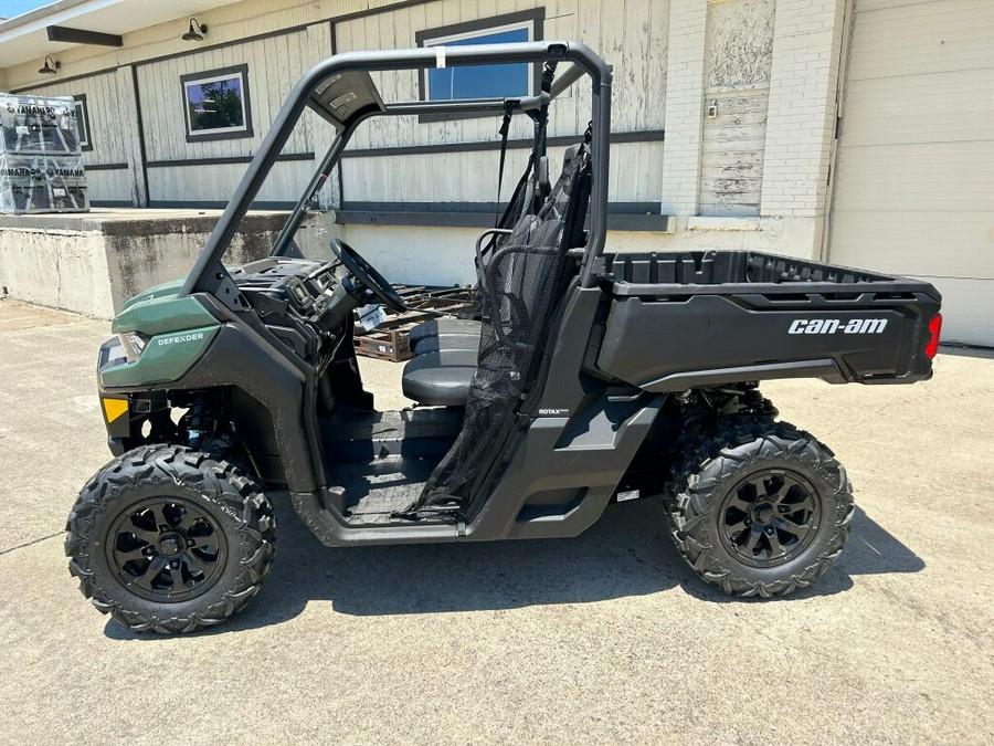 2024 Can-Am™ Defender DPS HD7