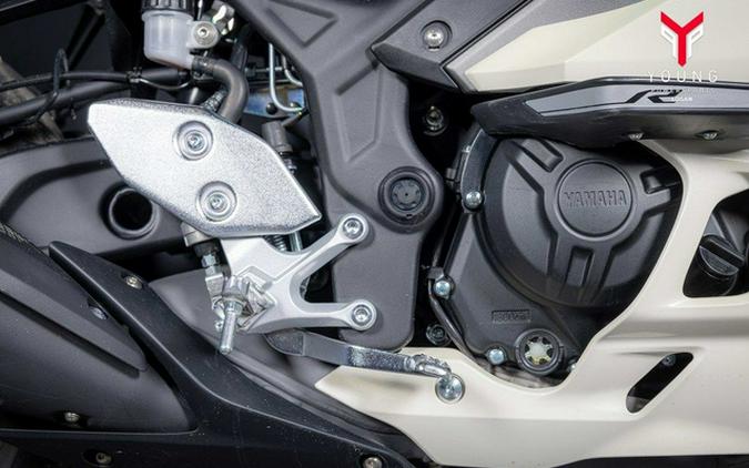 2024 Yamaha YZF-R3 R3