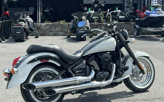 2024 Kawasaki Vulcan 900 Classic