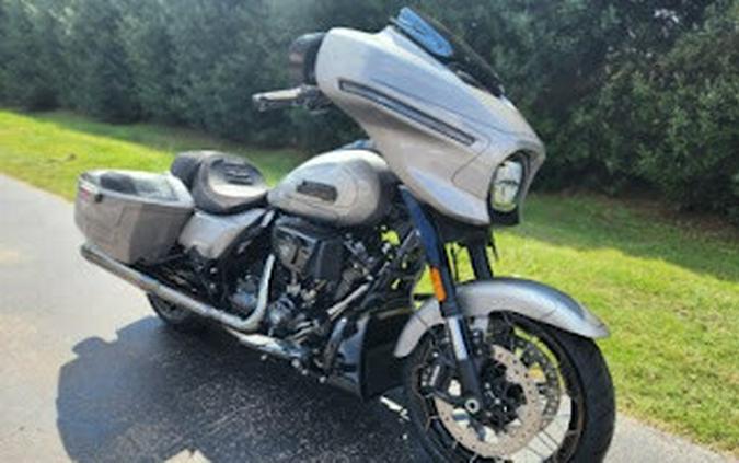 2023 Harley-Davidson CVO™ Street Glide DARK PLATINUM