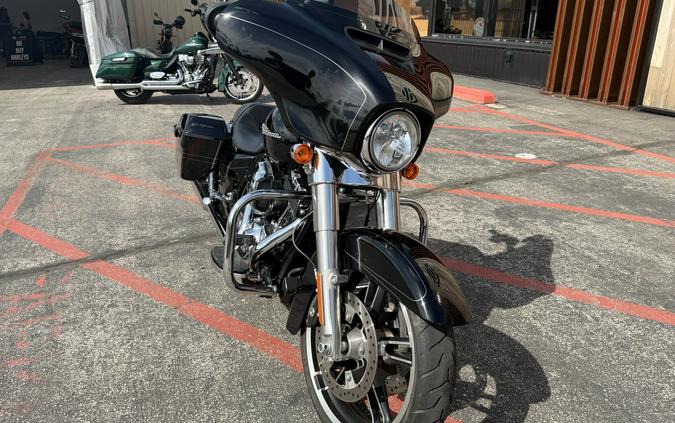 2014 Harley-Davidson® Street Glide® Vivid Black