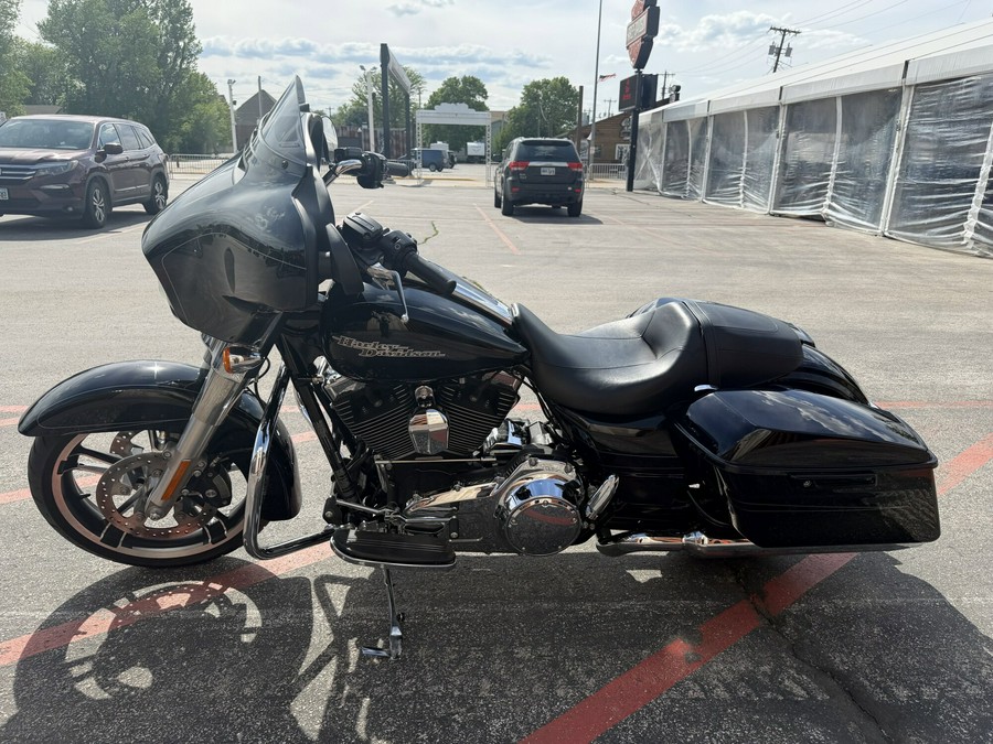 2014 Harley-Davidson® Street Glide® Vivid Black