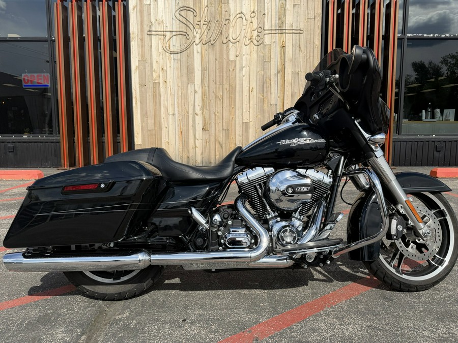 2014 Harley-Davidson® Street Glide® Vivid Black