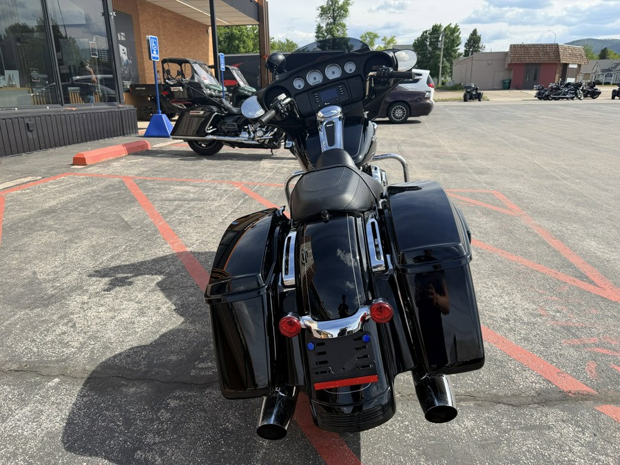 2014 Harley-Davidson® Street Glide® Vivid Black