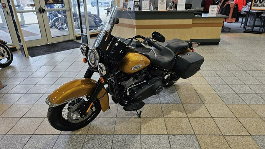 2023 Harley-Davidson FLHCS - Heritage Classic