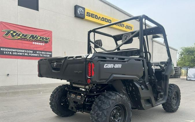 2025 Can-Am® Defender HD7
