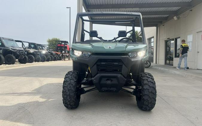 2025 Can-Am® Defender HD7