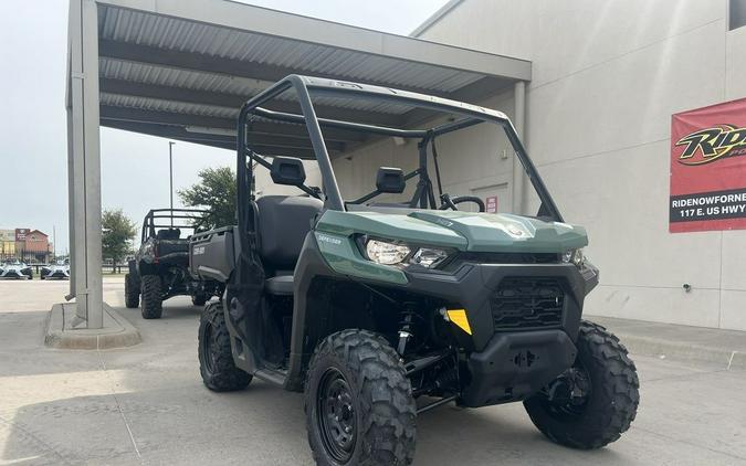 2025 Can-Am® Defender HD7