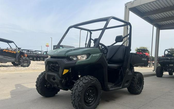 2025 Can-Am® Defender HD7