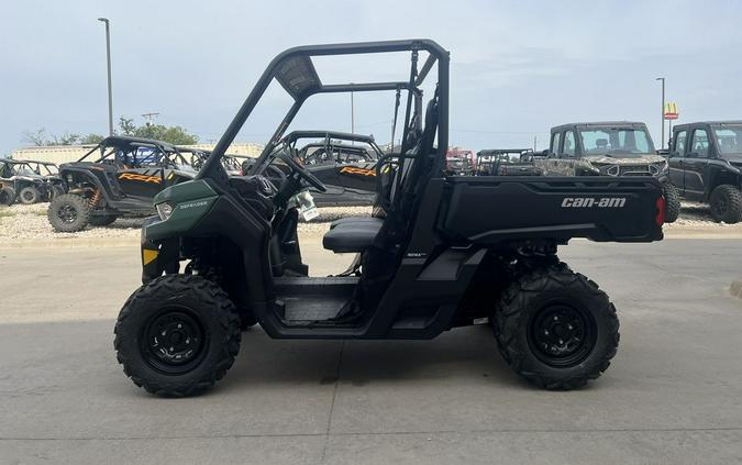 2025 Can-Am® Defender HD7
