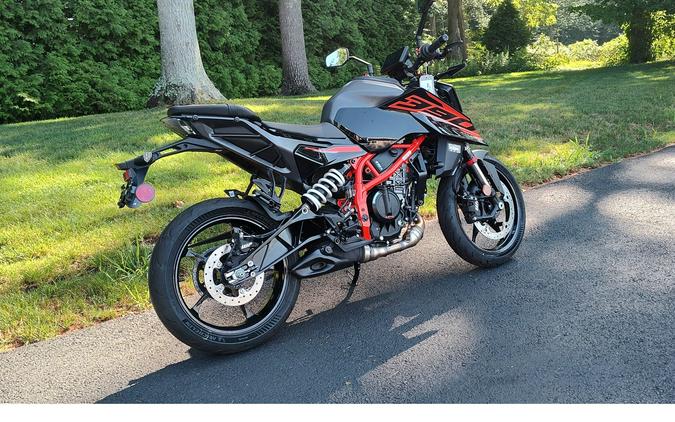 2026 KTM 390 DUKE, BLACK