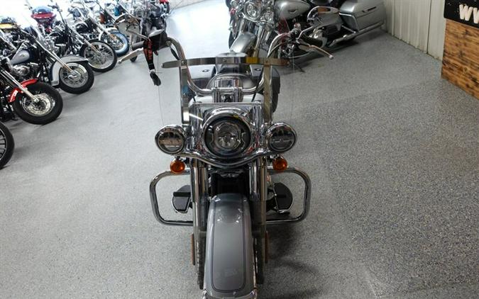 2023 Harley-Davidson Softail Heritage Classic 114