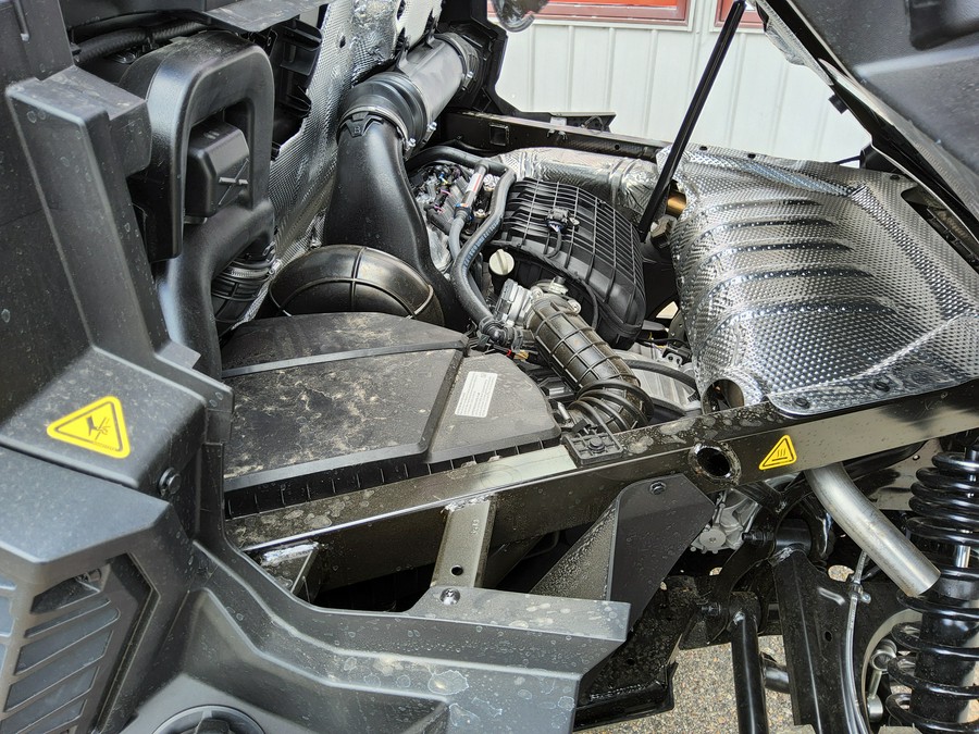 2026 Can-Am SSV DEF LTD 65 HD11 CA HB 26 Hybrid White - BU2989
