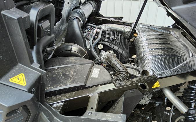 2026 Can-Am SSV DEF LTD 65 HD11 CA HB 26 Hybrid White - BU2989