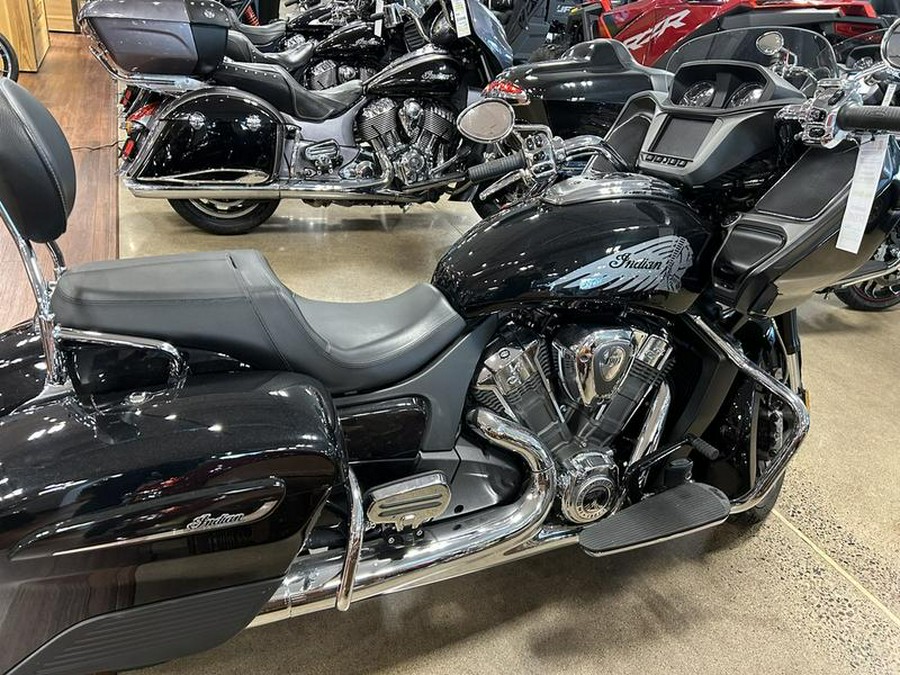 2020 Indian Motorcycle® Challenger Limited Thunder Black Pearl