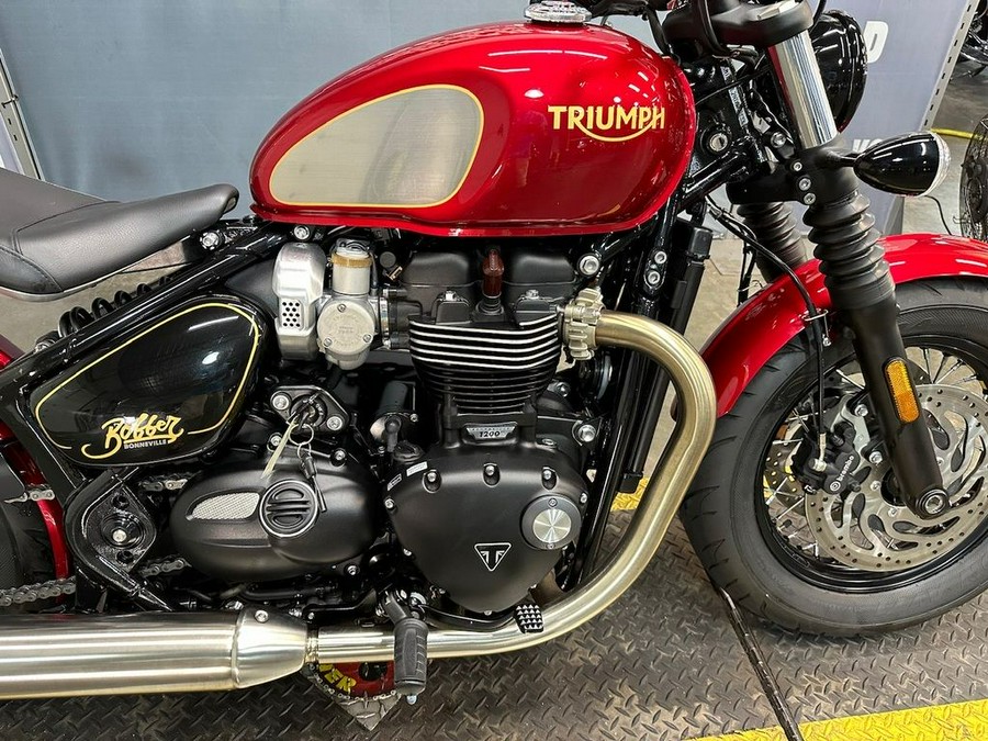 2022 Triumph Bonneville Bobber Gold Line Carnival Red/Sapphire Black