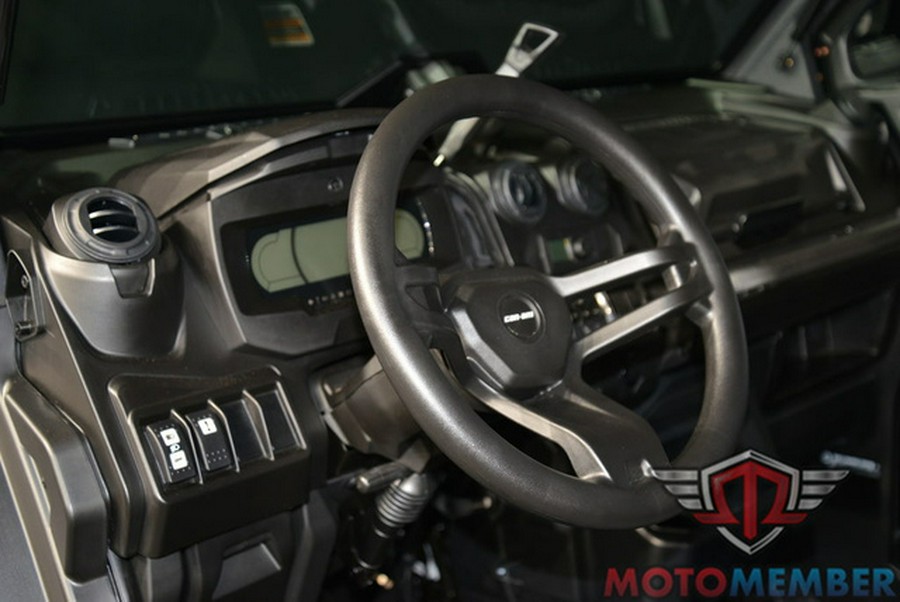 2025 Can-Am Defender MAX Lone Star Cab HD10