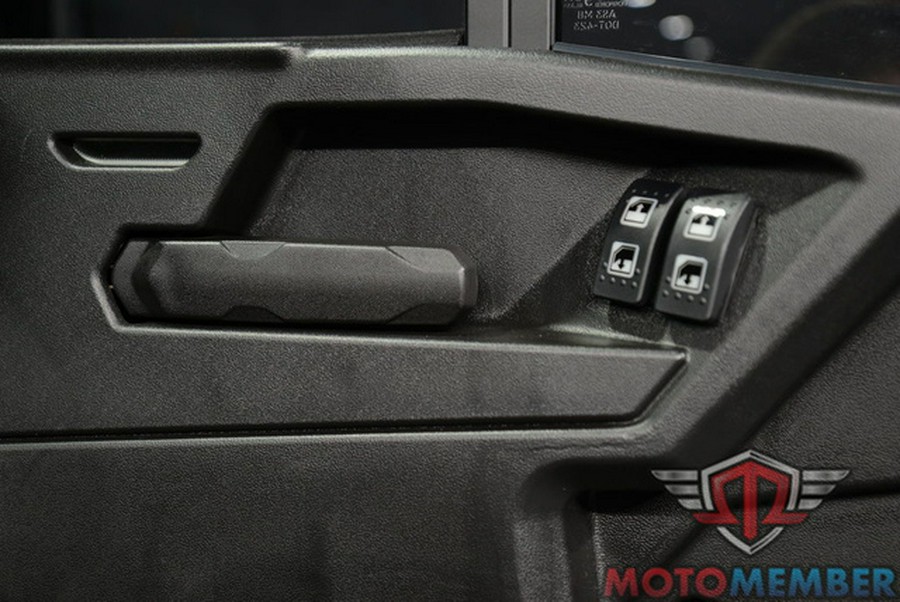 2025 Can-Am Defender MAX Lone Star Cab HD10