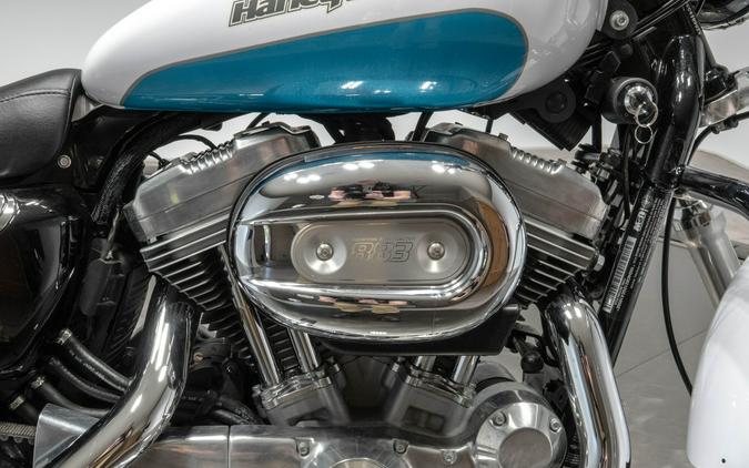 2016 HARLEY-DAVIDSON XL883L Superlow in Crushed Iced Pearl/Frosted Teal Pearl