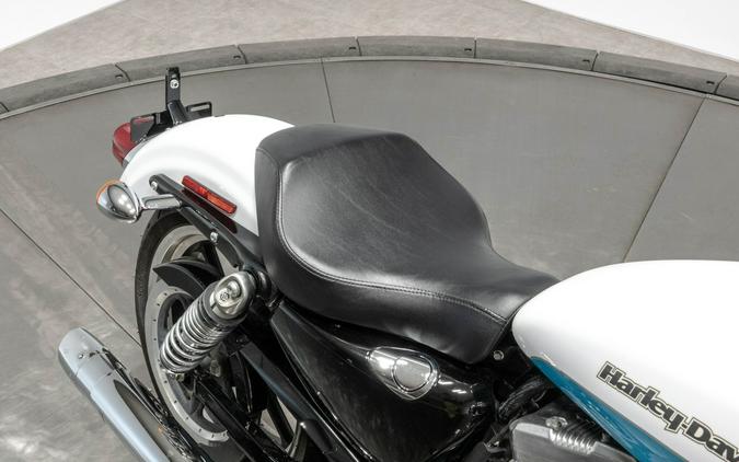 2016 HARLEY-DAVIDSON XL883L Superlow in Crushed Iced Pearl/Frosted Teal Pearl