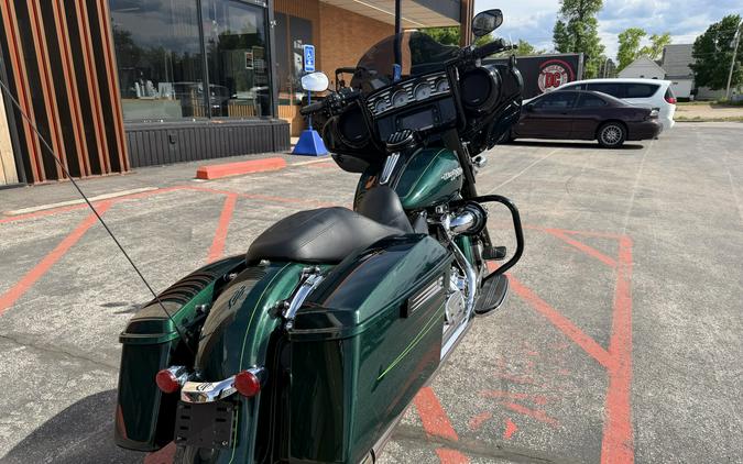2015 Harley-Davidson® Street Glide® Special Green
