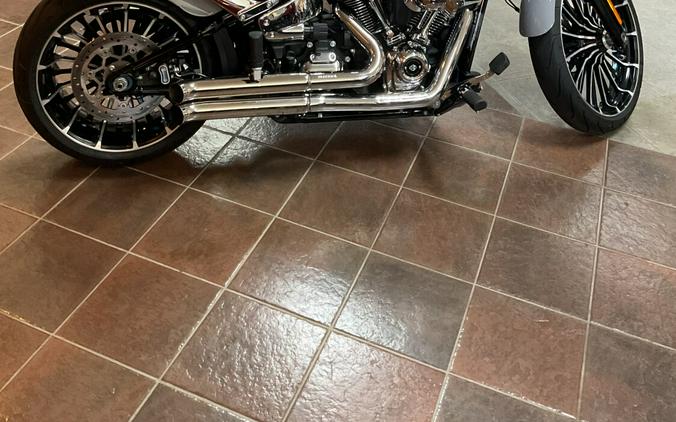 2024 Harley-Davidson® Breakout® 117 Billiard Gray