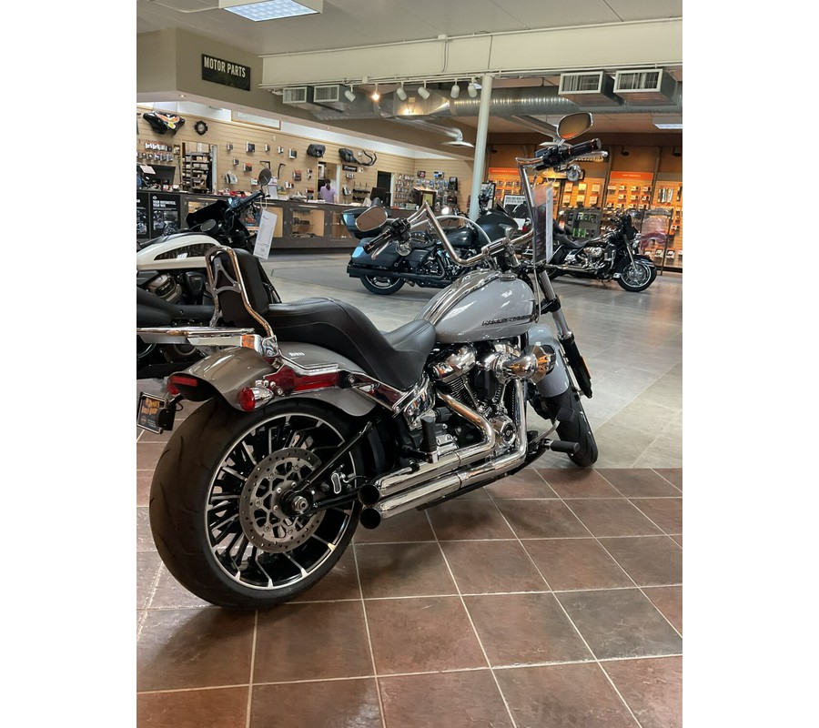 2024 Harley-Davidson® Breakout® 117 Billiard Gray